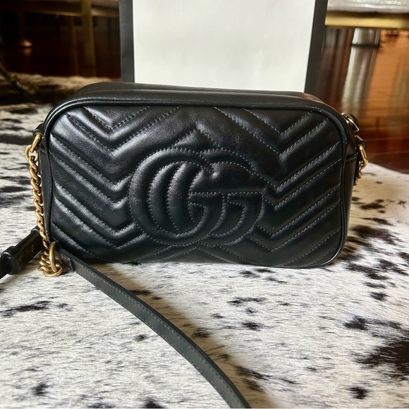 Gucci Marmont Small Shoulder Bag - Picture 15 of 16